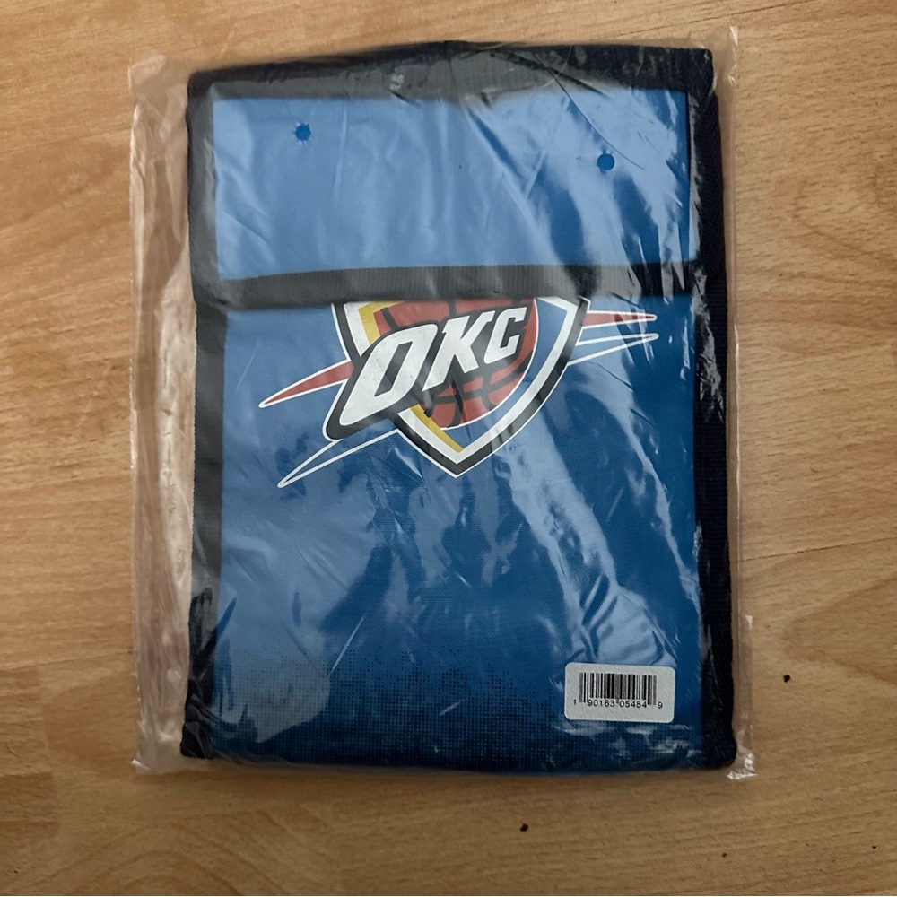 Forever Collectibles OKC Thunders Blue and Navy Blue Insulated Lunch Bag